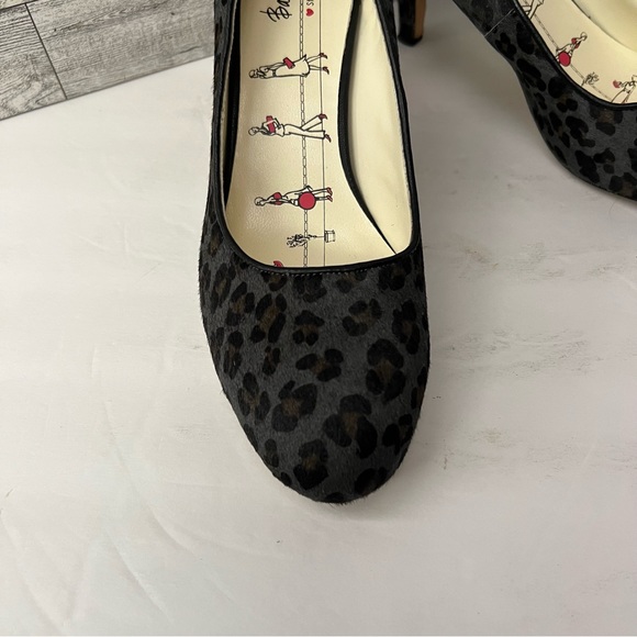 Black and Gray Animal Print Pump - Picture 2 of 4
